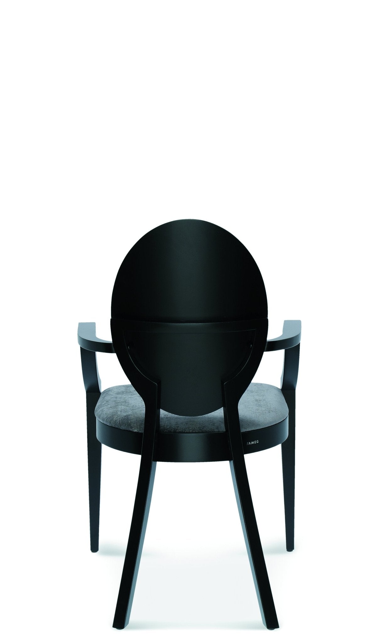 B - 0253 - Basic Collection Kft.
