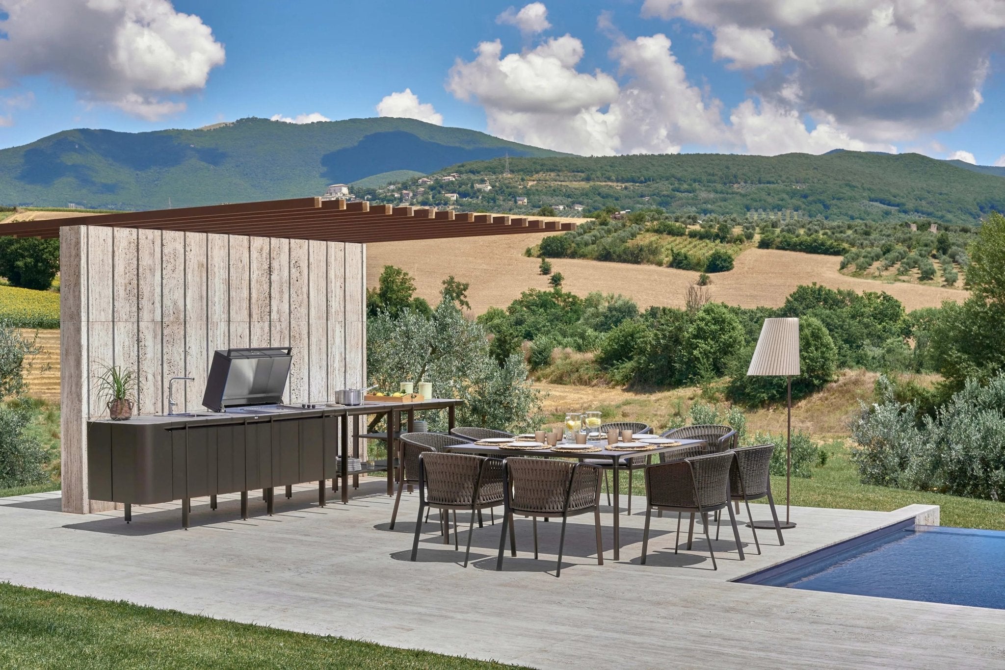 CAROUSEL - Basic Collection Kft.