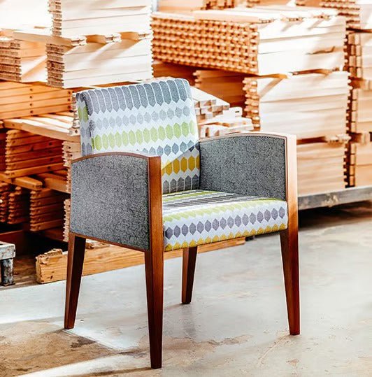 CASSIS | Chair with armrests - Basic Collection Kft.