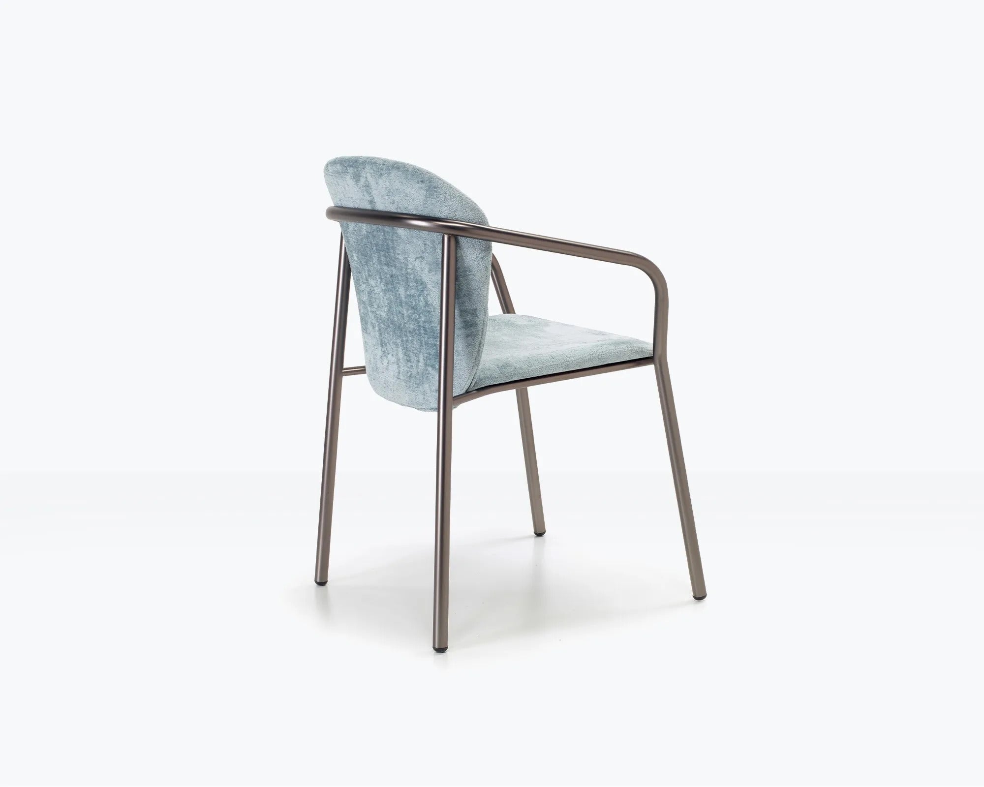 FINN - Basic Collection Kft.