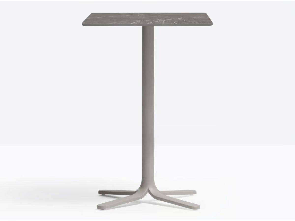 FLUXO 5466 | Square table - Basic Collection Kft.