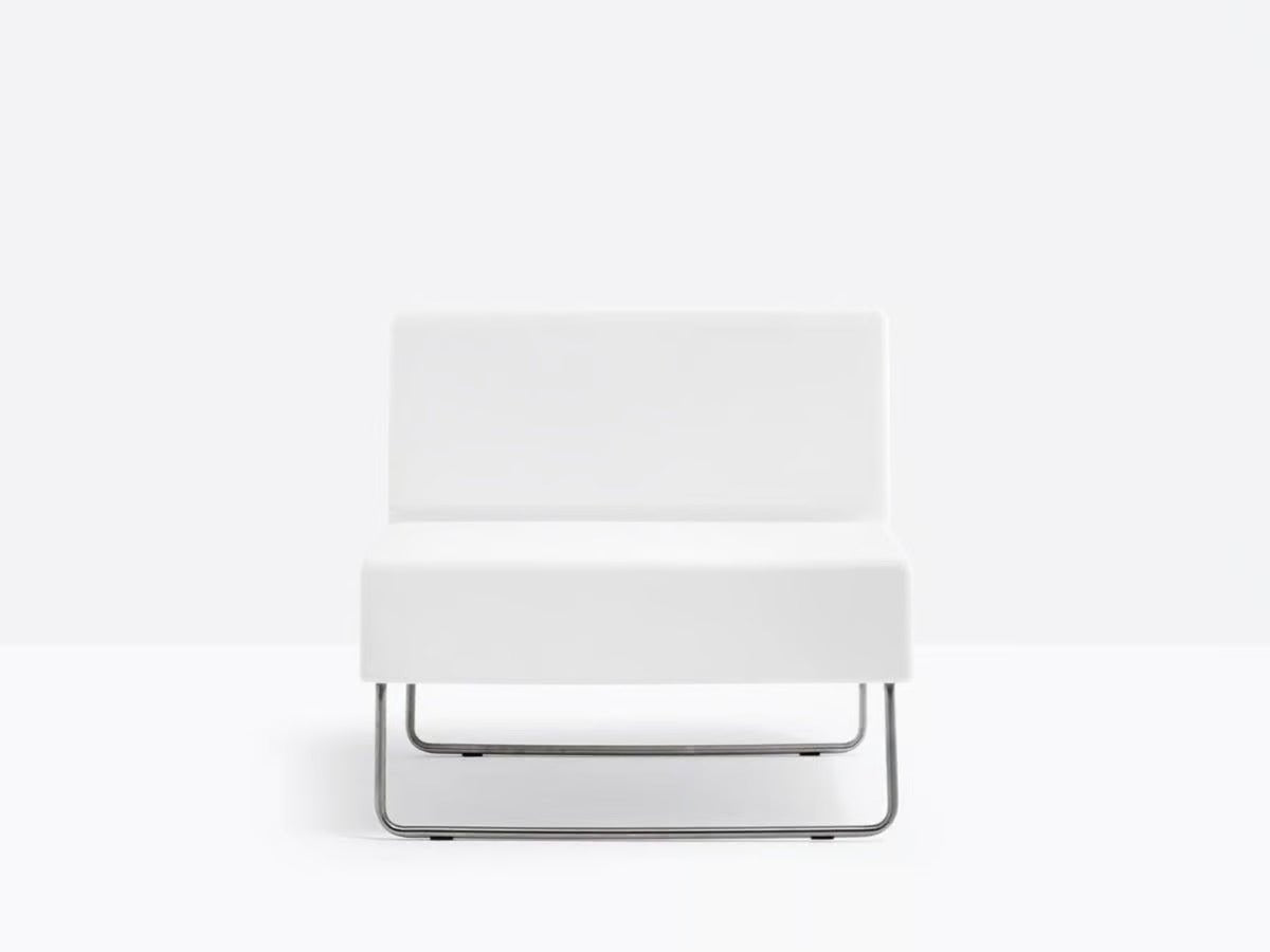 HOST LOUNGE 790 - Basic Collection Kft.