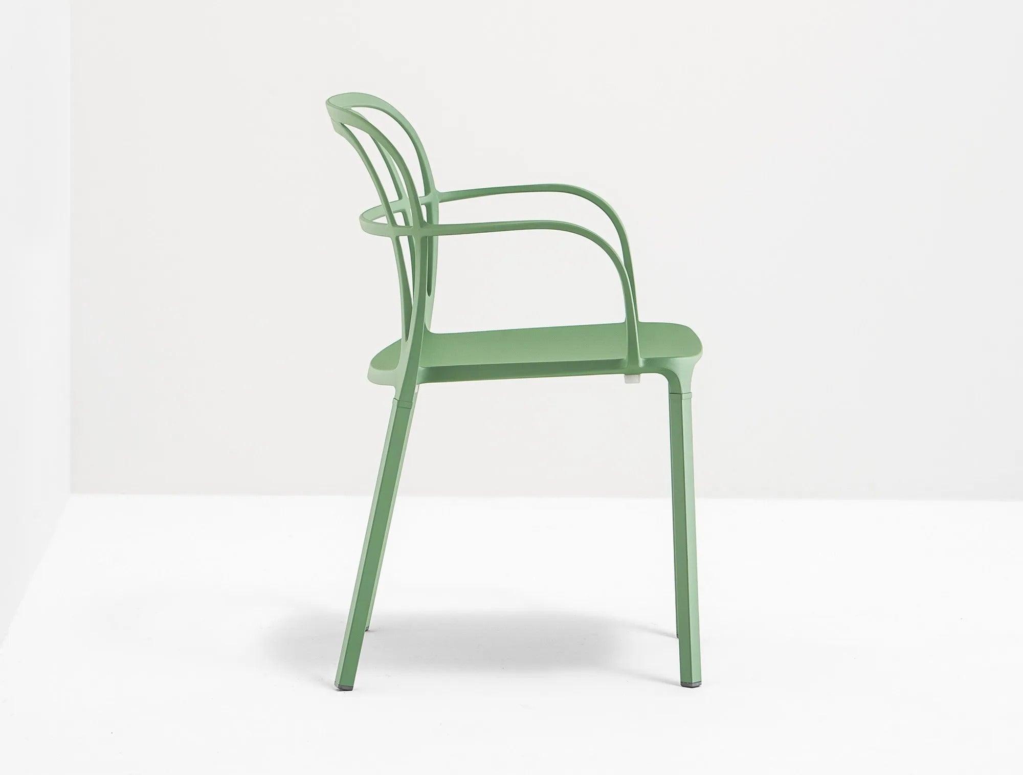 INTRIGO 3715 - Basic Collection Kft.