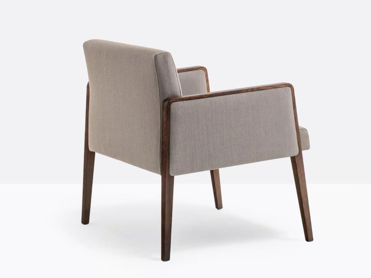 JIL 521 - Basic Collection Kft.