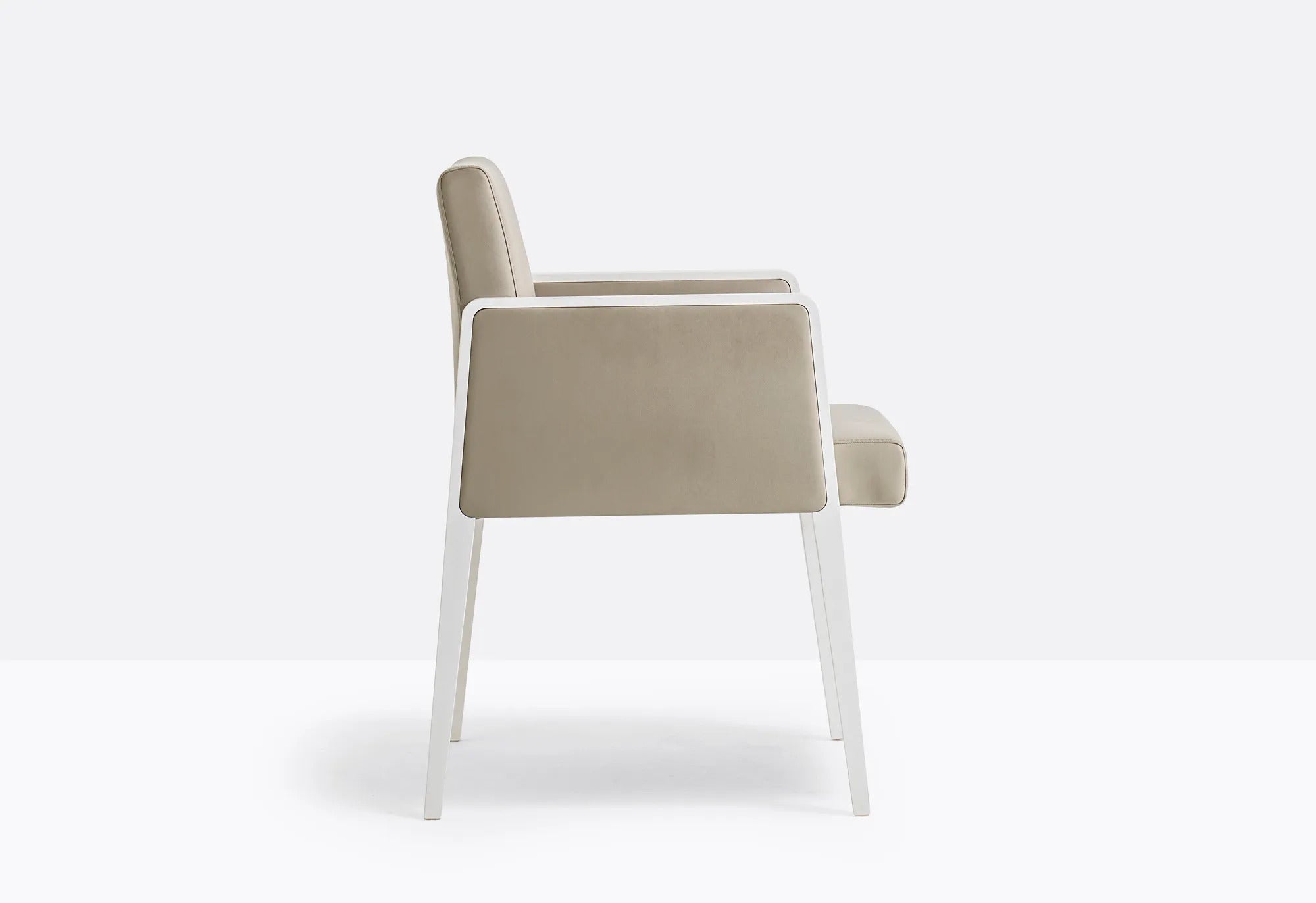 JIL 525 - Basic Collection Kft.