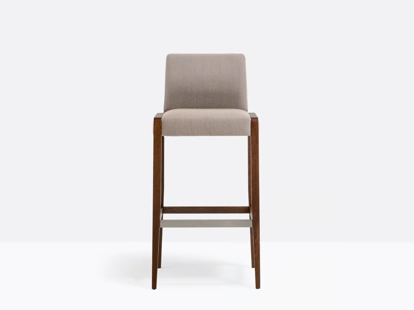 JIL 526 - Basic Collection Kft.