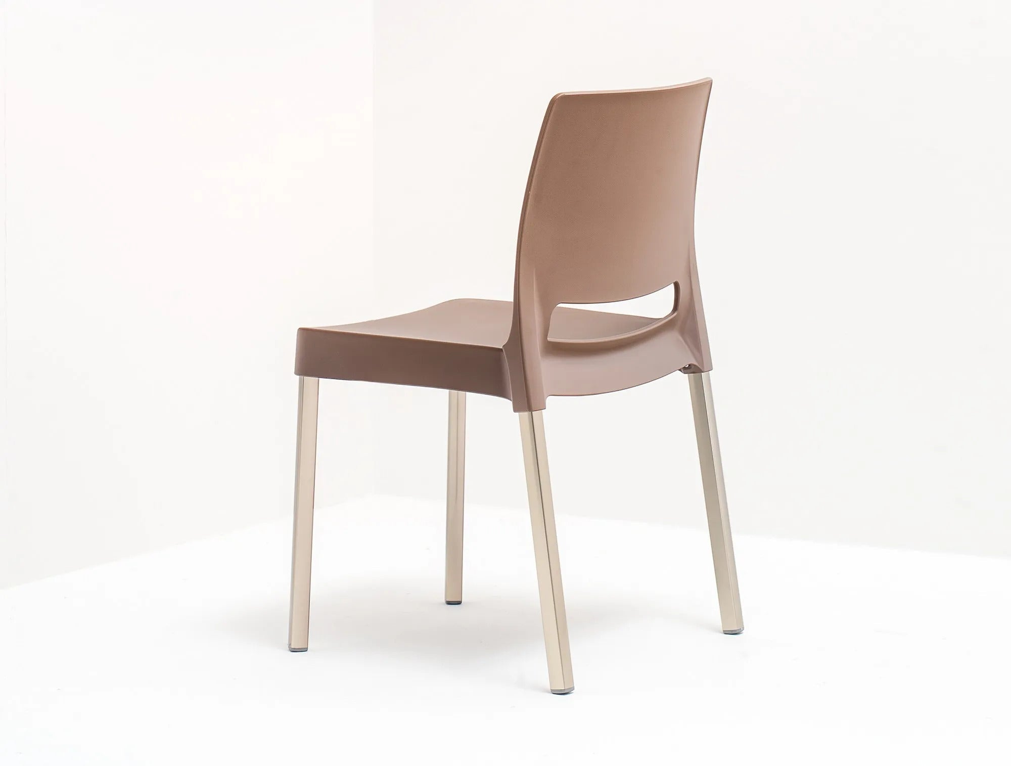 JOI - Basic Collection Kft.