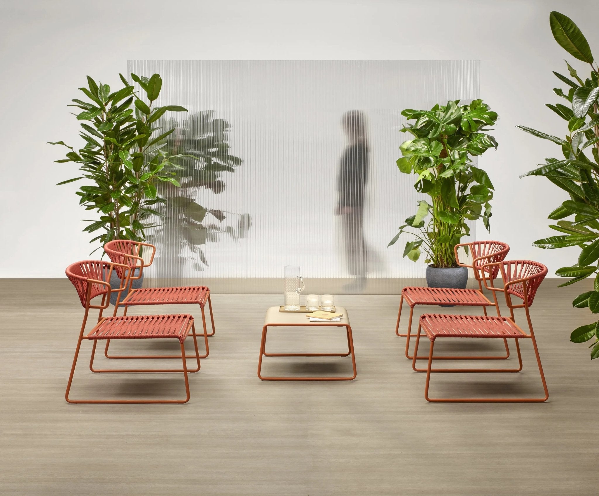 LISA LOUNGE CLUB - Basic Collection Kft.
