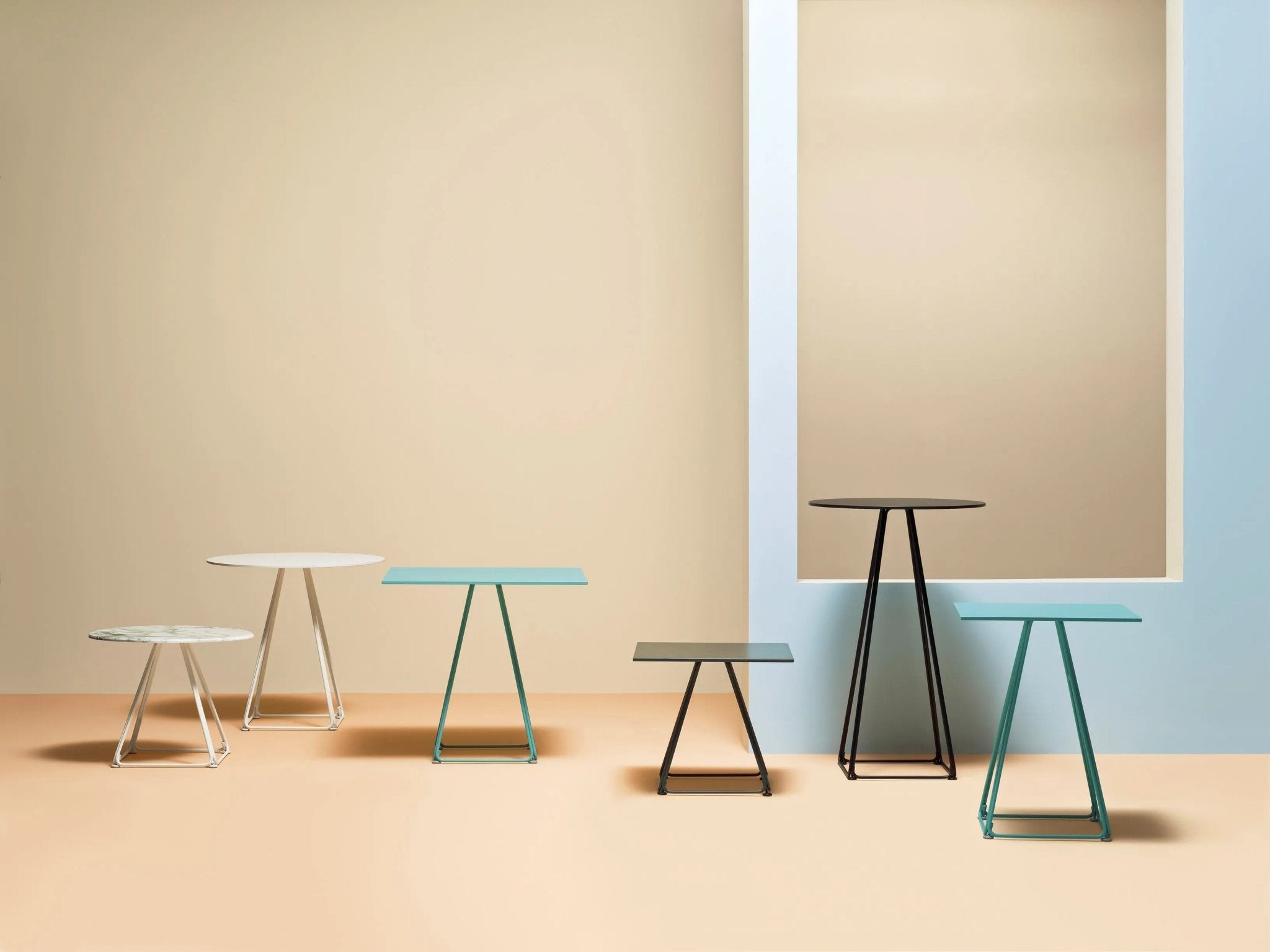 LUNAR 5440 | Round table - Basic Collection Kft.