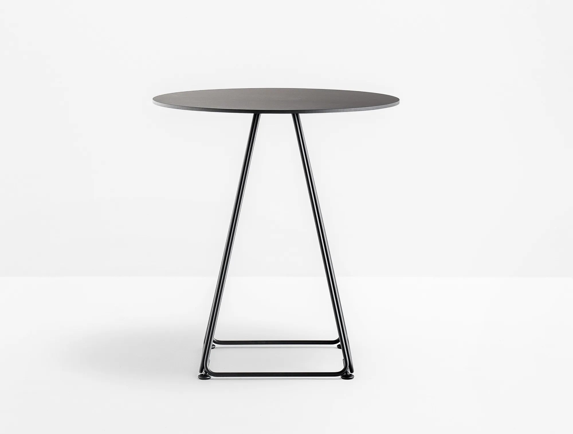 LUNAR 5440 | Round table - Basic Collection Kft.
