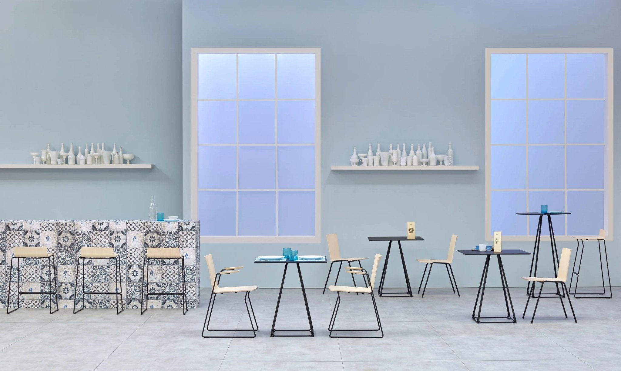 LUNAR 5440 | Round table - Basic Collection Kft.