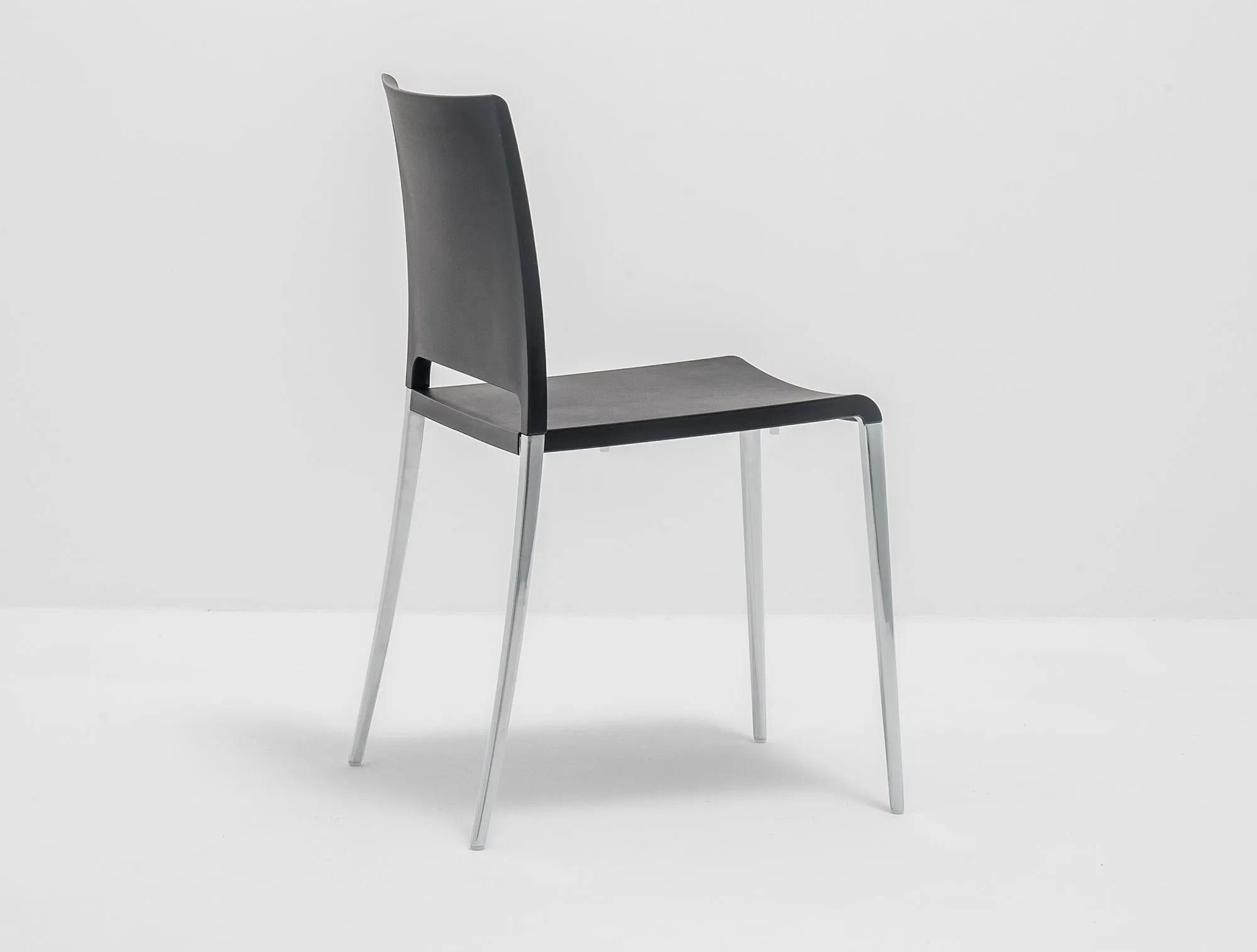 MYA 700 - Basic Collection Kft.