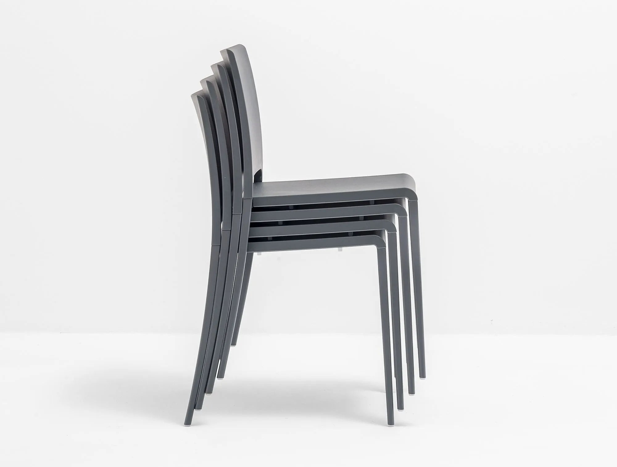 MYA 700 - Basic Collection Kft.