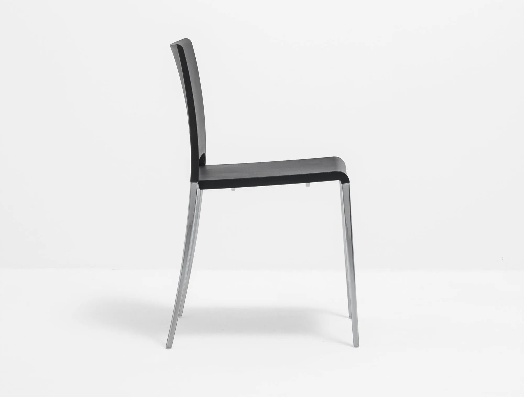 MYA 700 - Basic Collection Kft.