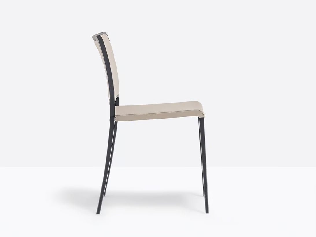MYA 711 - Basic Collection Kft.