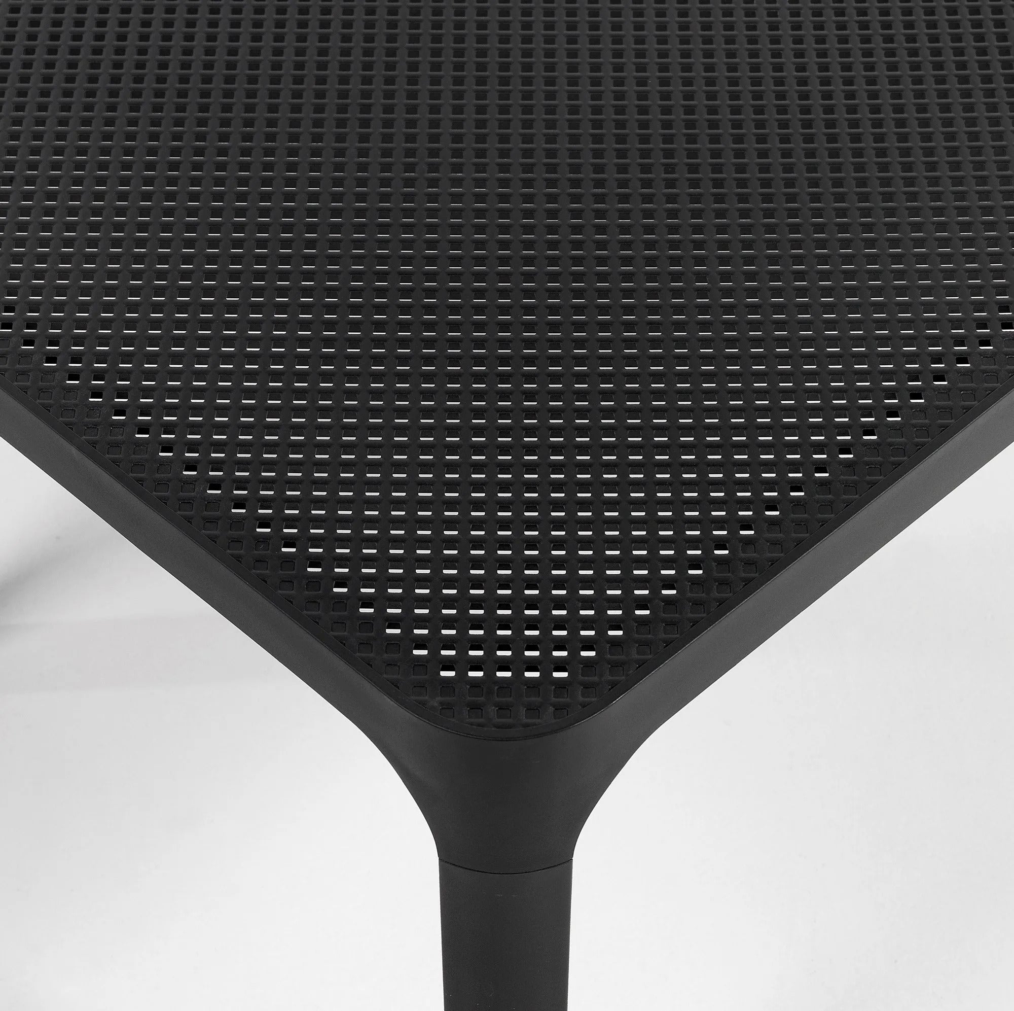 NET TABLE 100 - Basic Collection Kft.