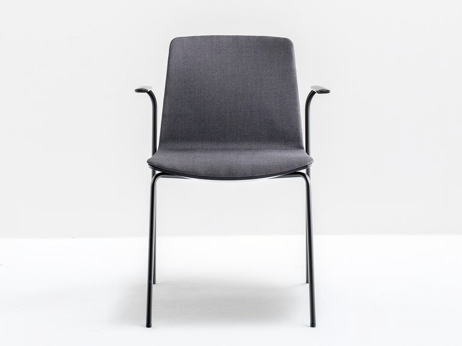 NOA 726 - Basic Collection Kft.