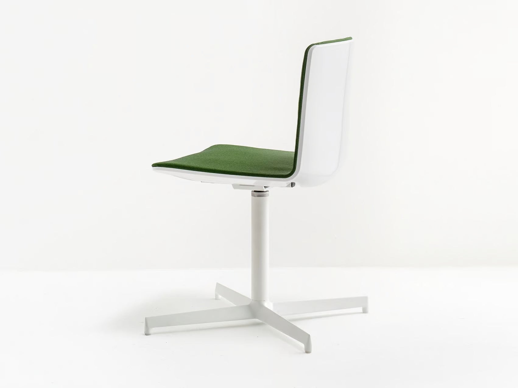 NOA 727/2 - Basic Collection Kft.