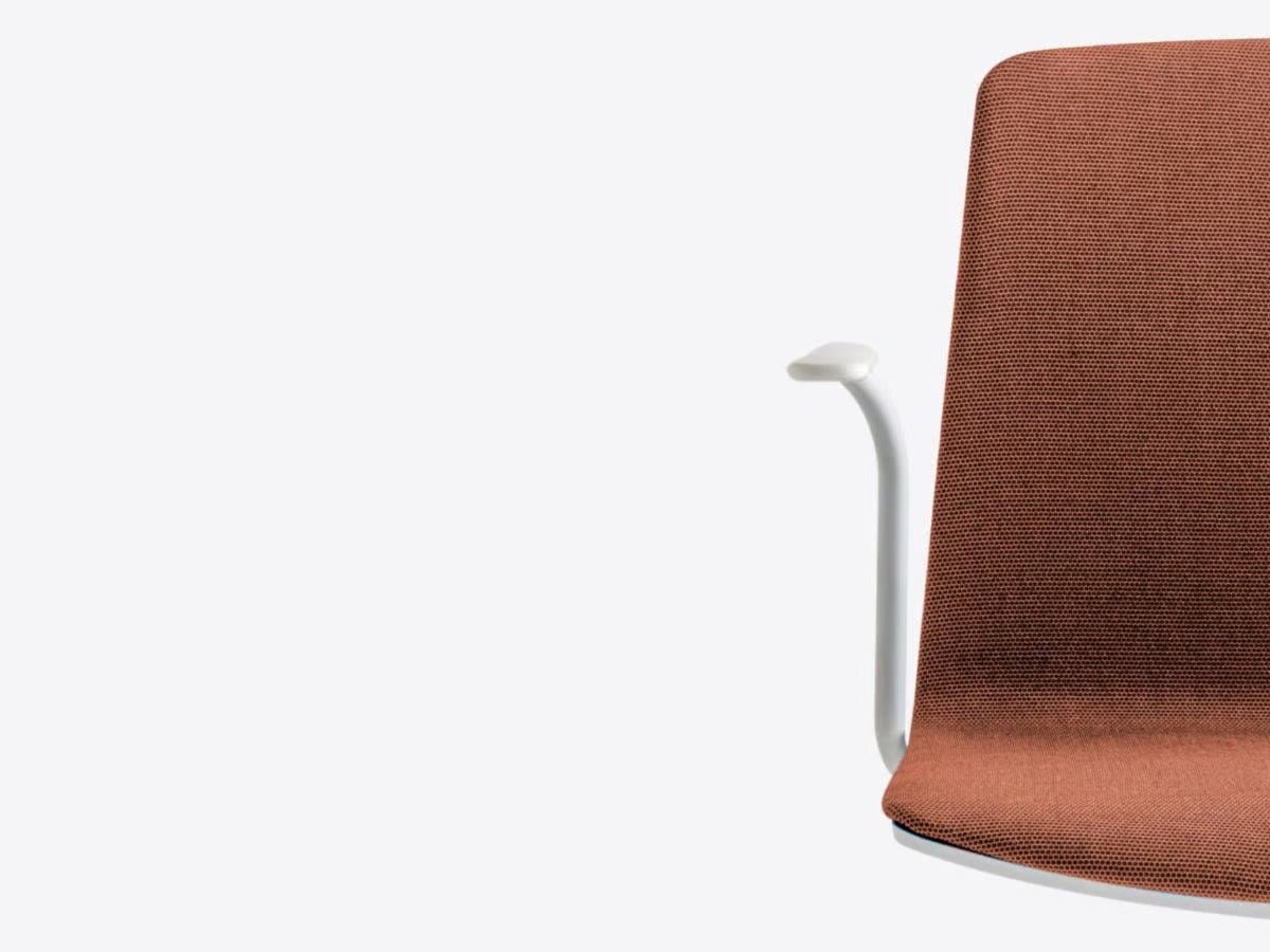 NOA 728/2 - Basic Collection Kft.