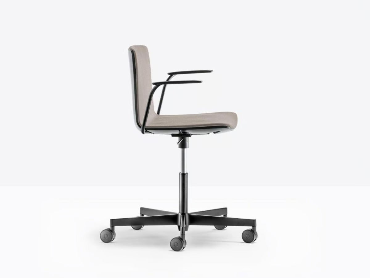 NOA 728/4 - Basic Collection Kft.