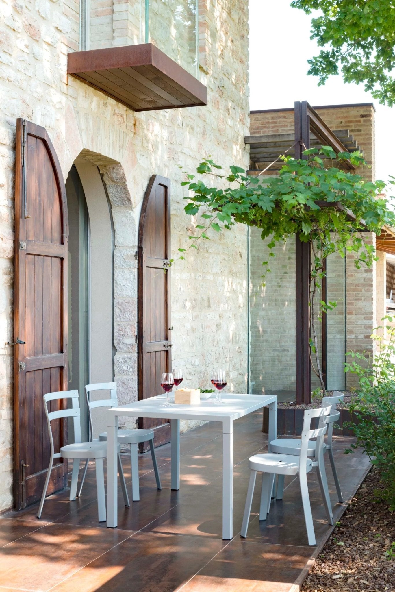 NOVA - Basic Collection Kft.