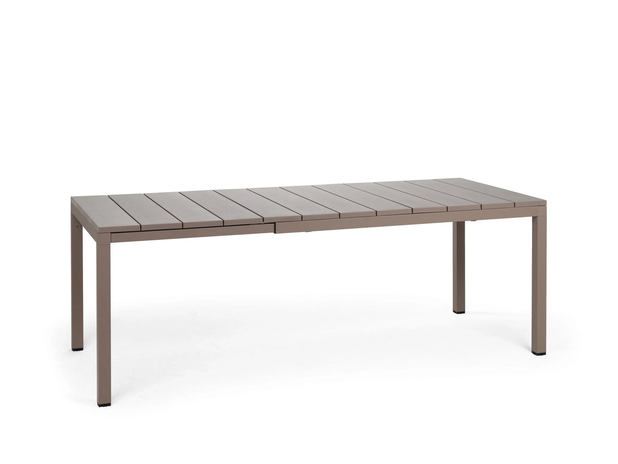 RIO 140 - Basic Collection Kft.