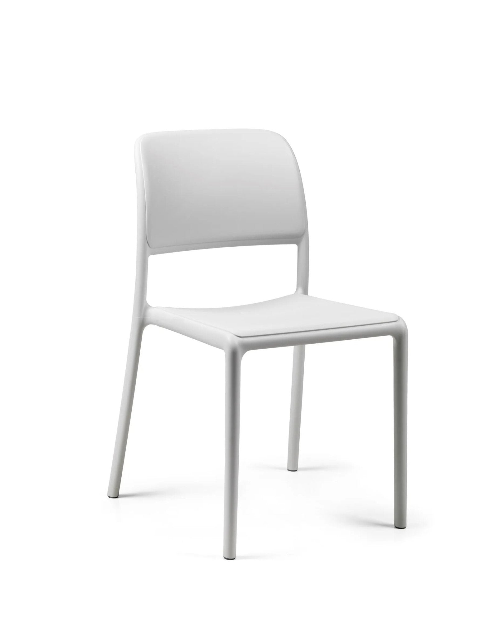 RIVA BISTROT - Basic Collection Kft.