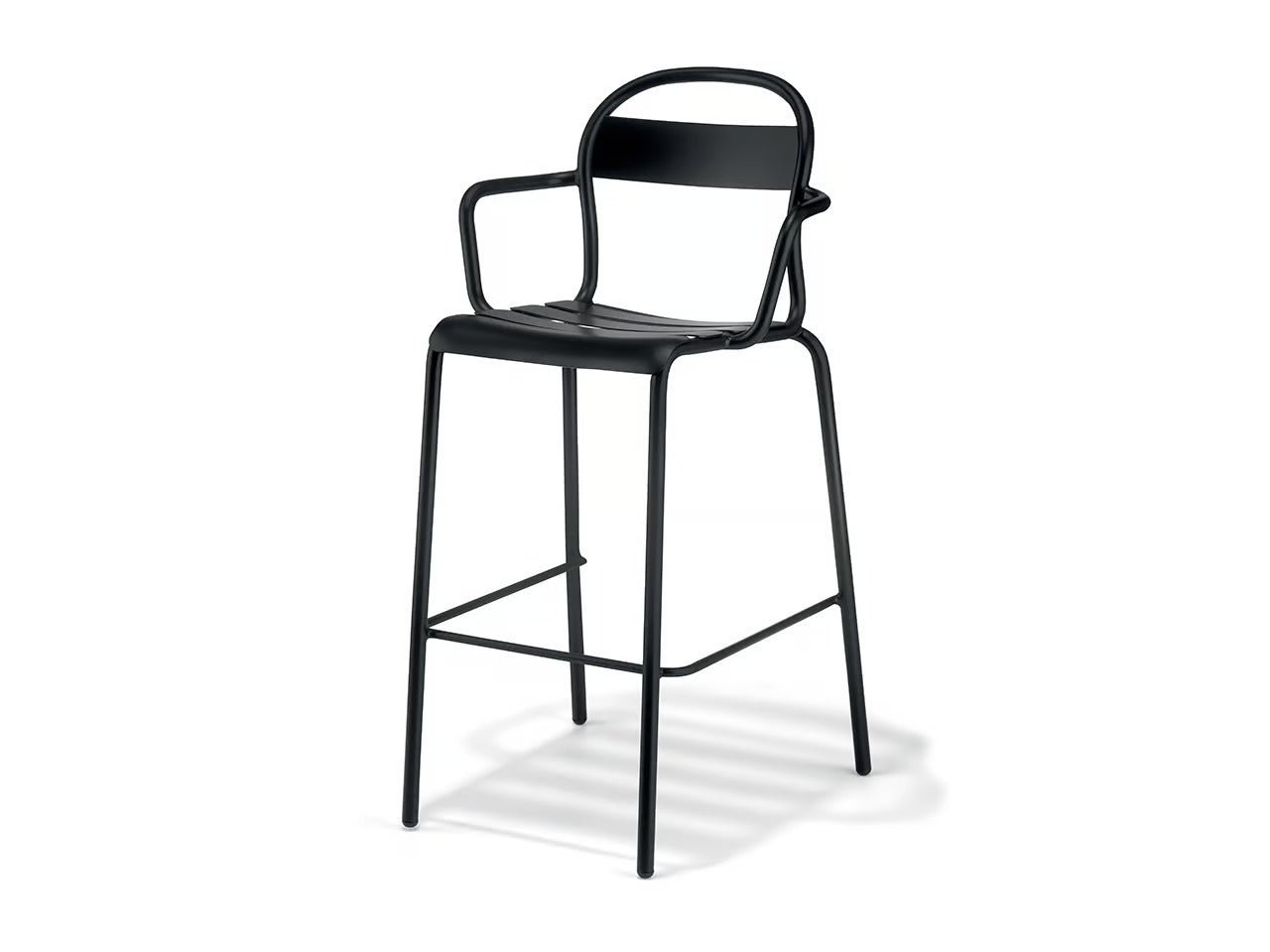 STECCA 6 - Basic Collection Kft.