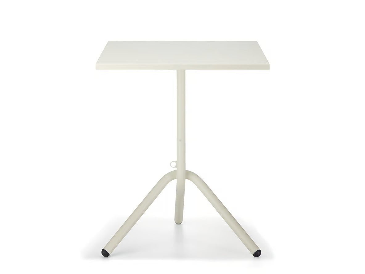 TA 1/Q - 600 - Basic Collection Kft.