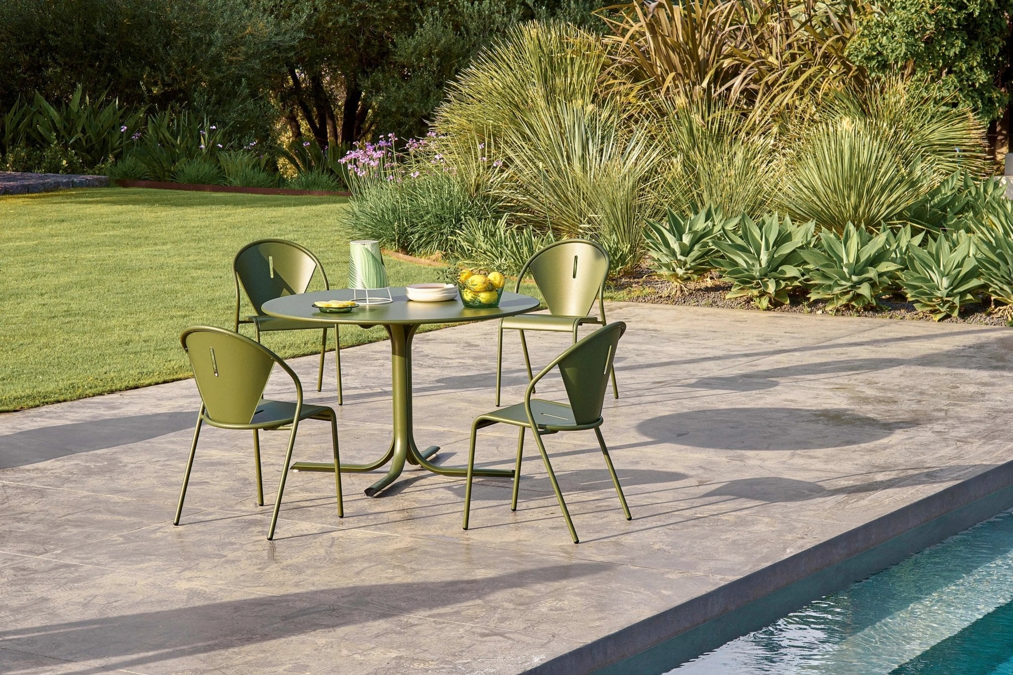 TABLE SYSTEM | Round table - Basic Collection Kft.