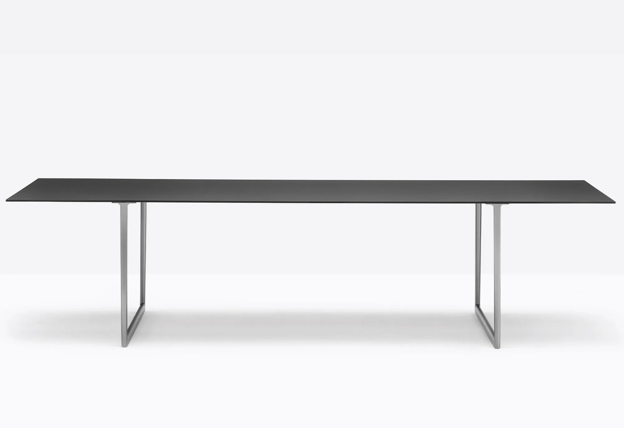 TOA TABLE - Basic Collection Kft.