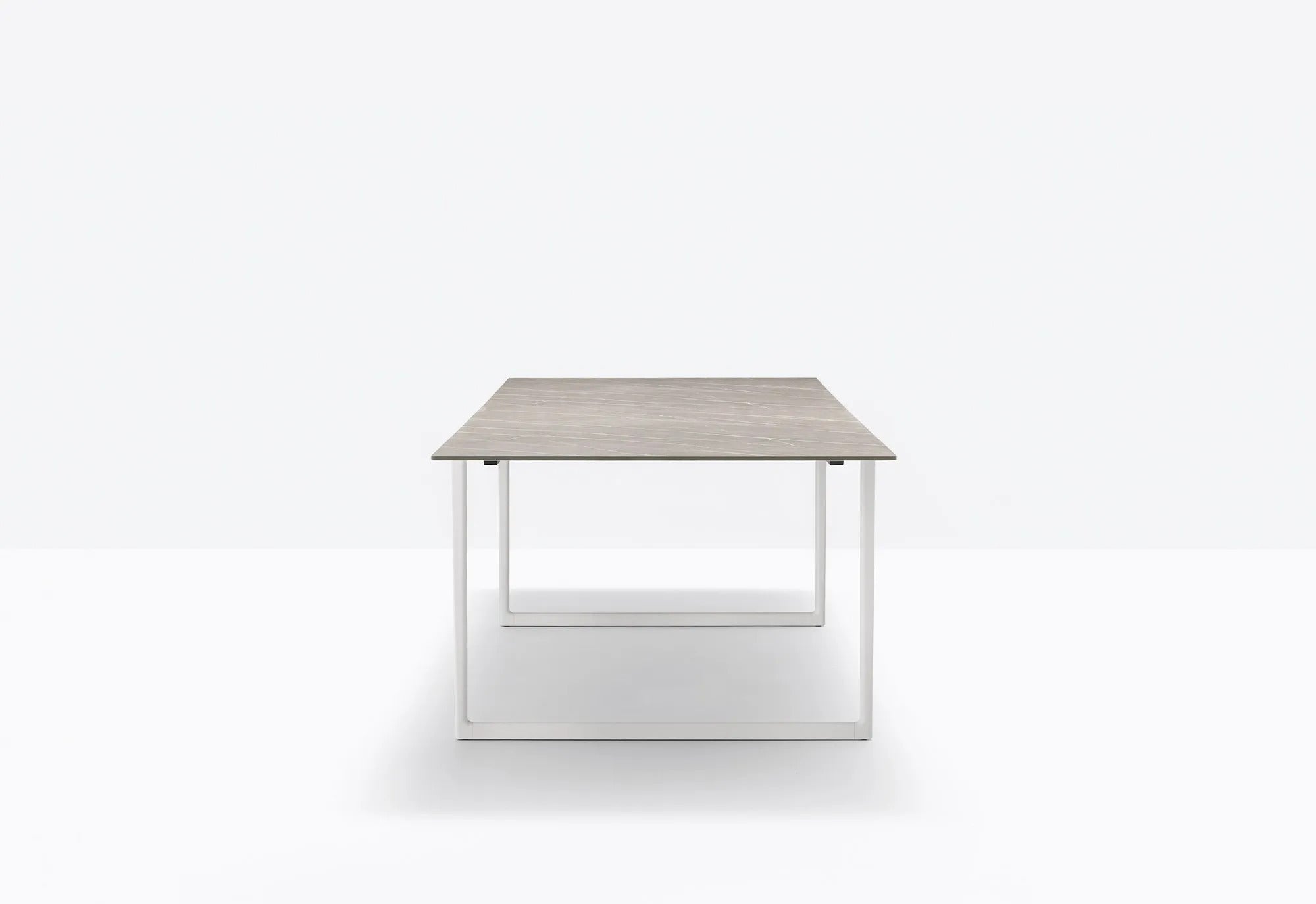 TOA TABLE OUTDOOR - Basic Collection Kft.